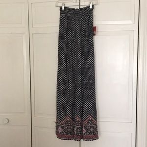 NWT Patterned pants